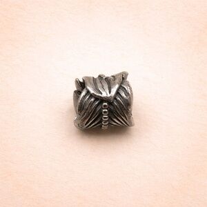 PANDORA LEAF CHARM